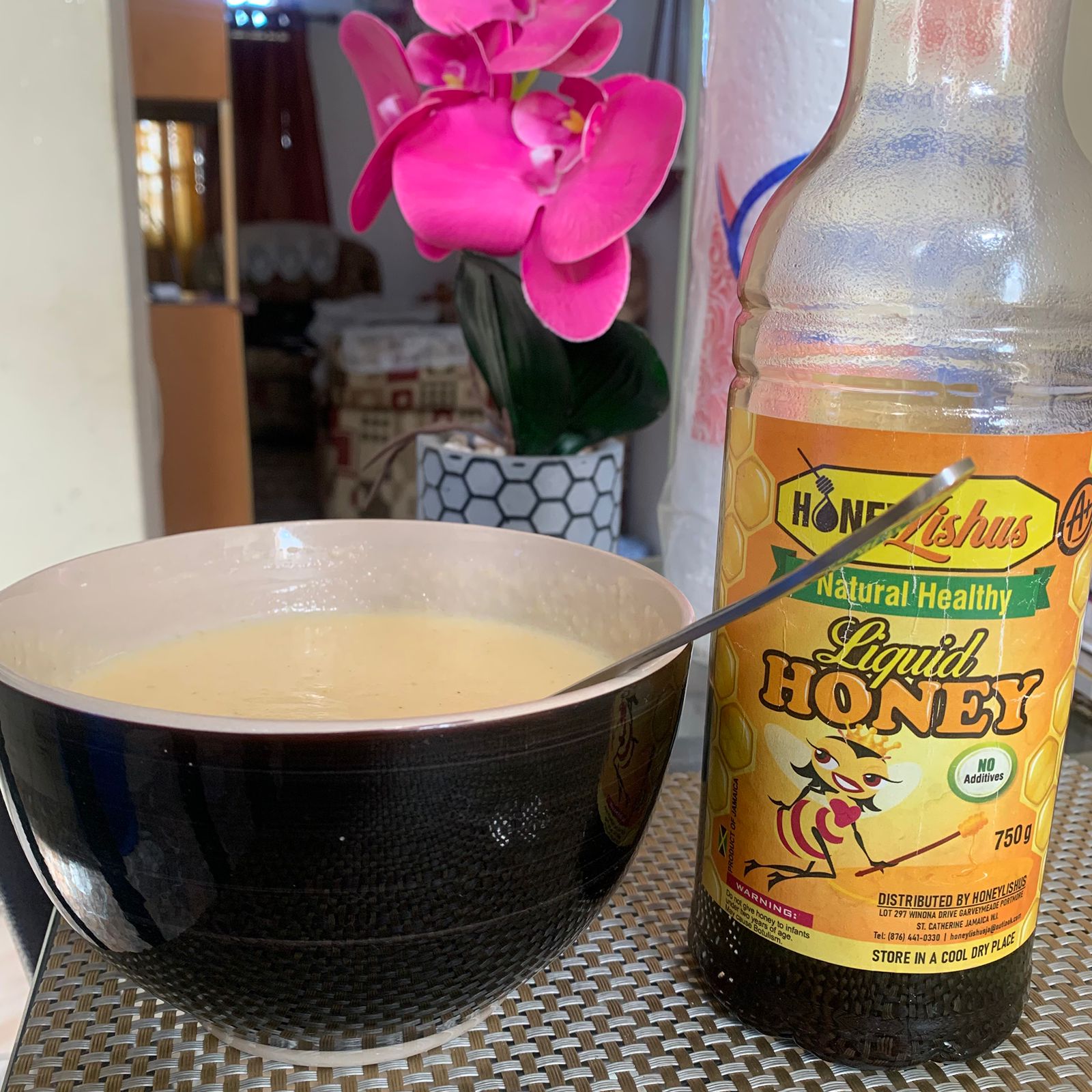 Honey porridge made with Honeylishus by Shan