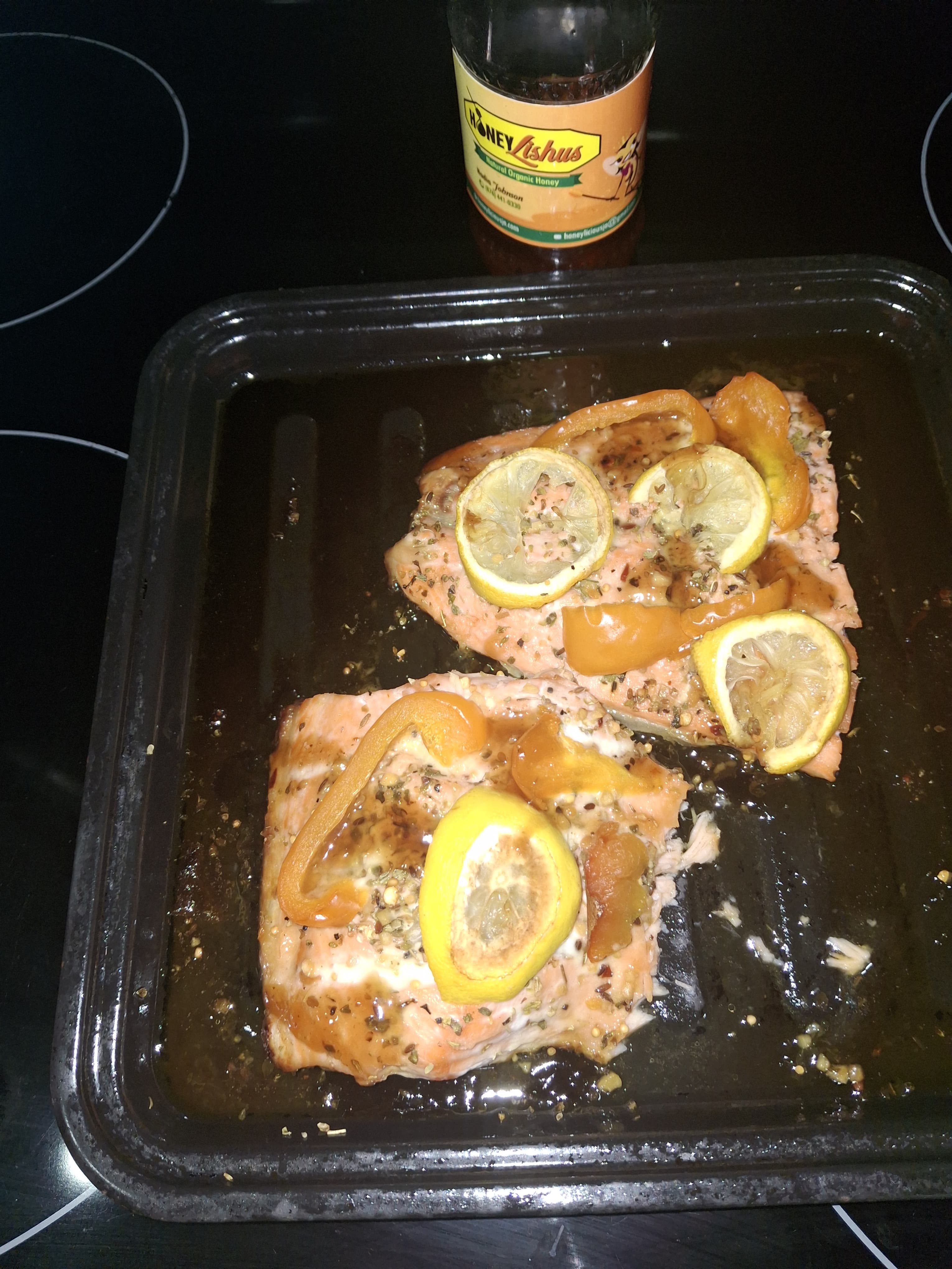 Honey glazed salmon made with Honeylishus by Renate